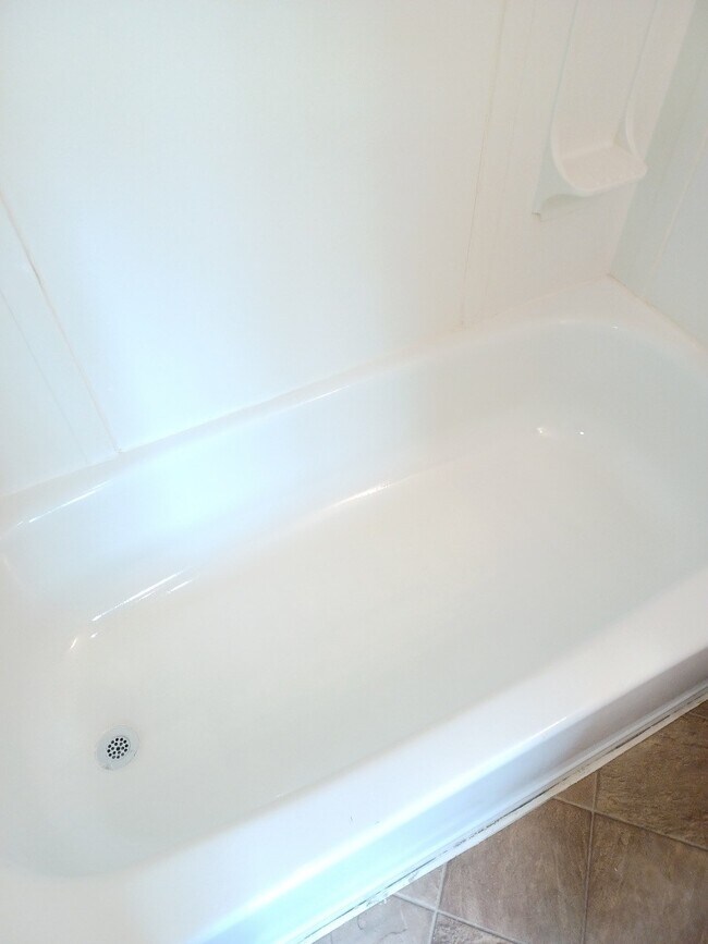 Building Photo - 236 Robinson St