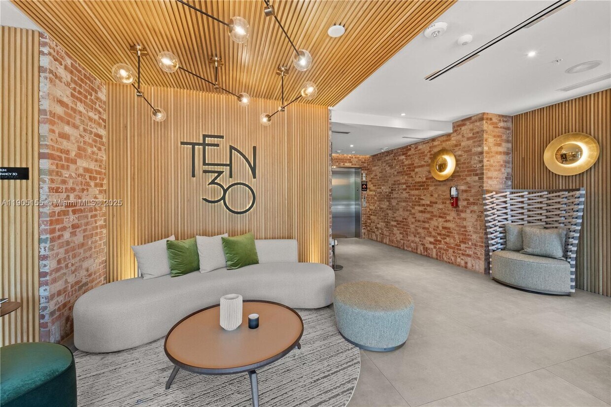 Foto principal - 1030 15th St