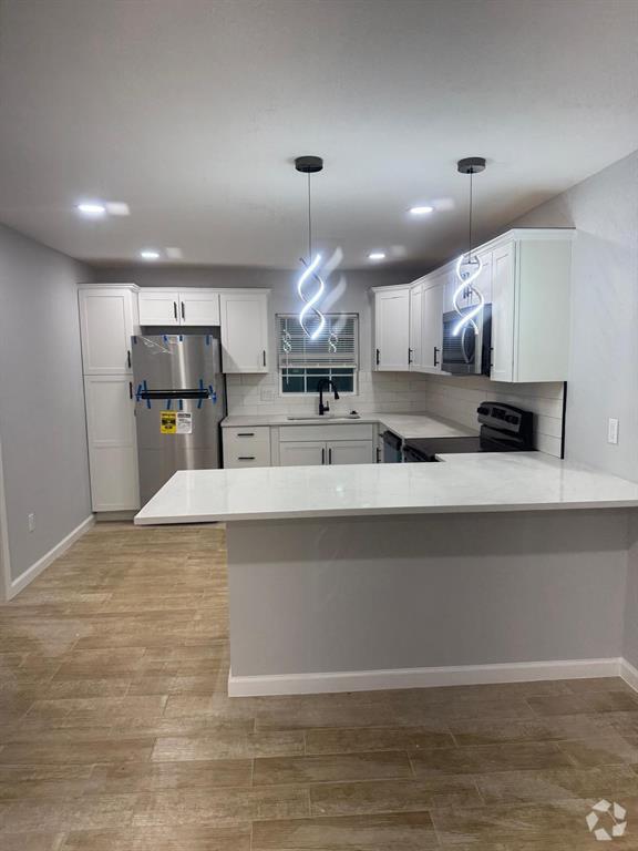 Building Photo - 8226 Darlington Dr