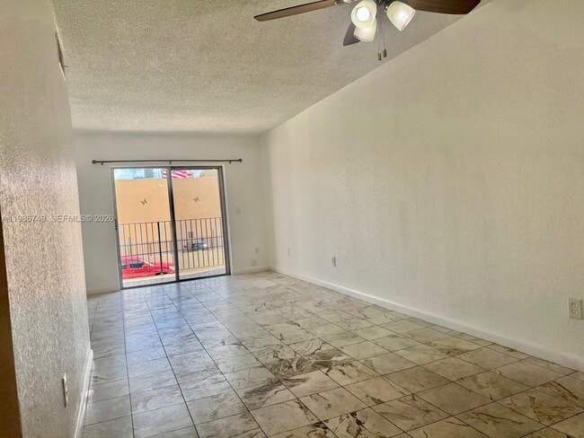 Building Photo - 1051 SW 1st St