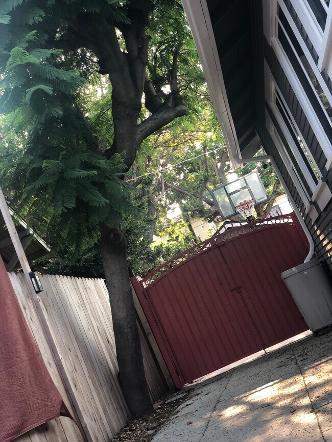 Back Gate - 4021 3rd Ave