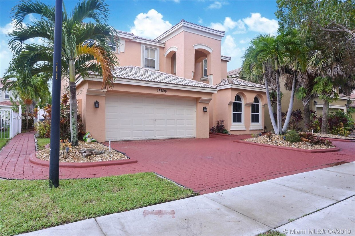 Primary Photo - 15608 SW 53rd St