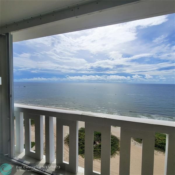 Foto del edificio - 1012 N Ocean Blvd