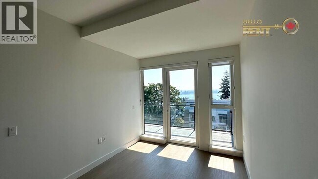 Photo du bâtiment - 422 E 3rd St