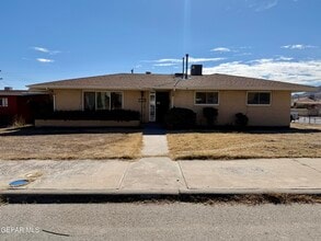 Building Photo - 2900 Polk Ave