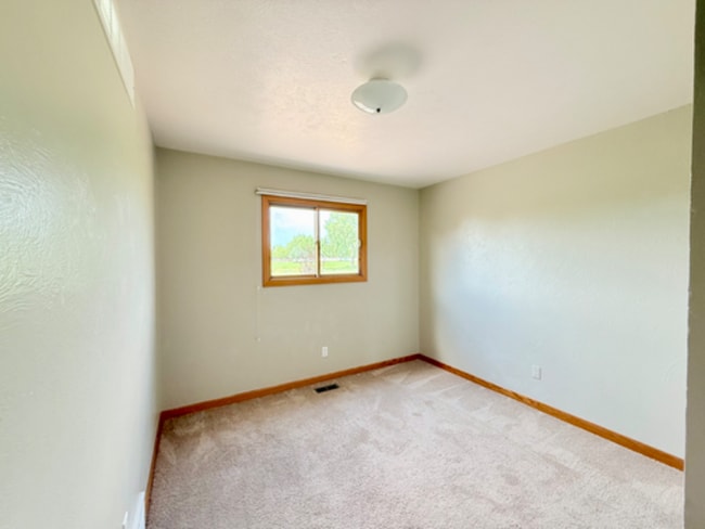 Building Photo - 301 W Mangrum Dr