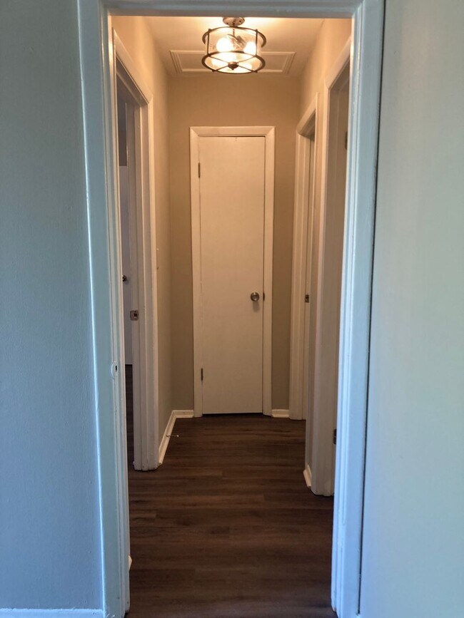 Building Photo - 2-bedroom Townhome in exciting Marshville!