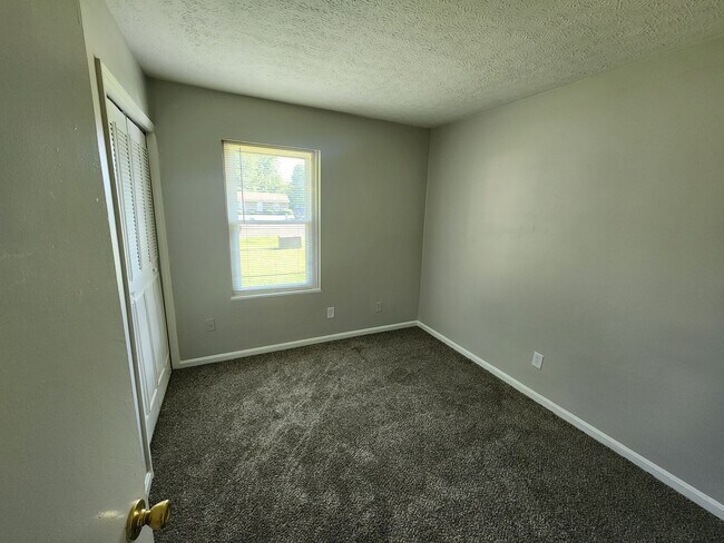 Foto del edificio - Updated 4 bedroom 1.5 bath home located in...