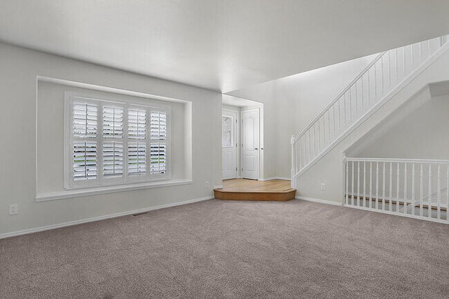 Building Photo - 1060 Scarlet Oak Dr