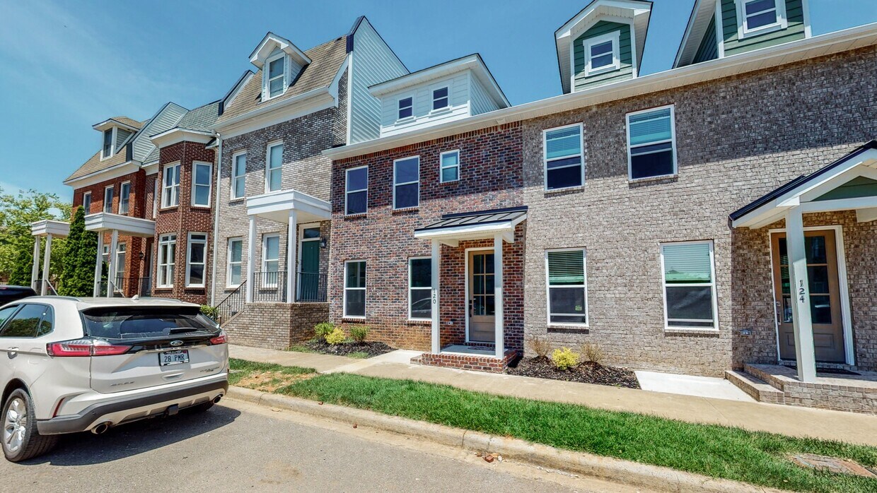 120 Savannah Ave, Pleasant View, TN 37146 Townhome Rentals in