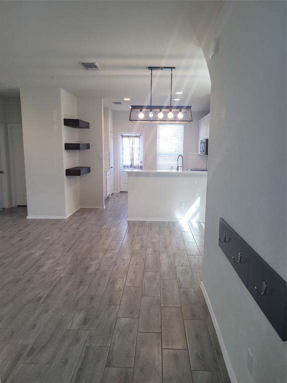 Building Photo - 249 La Dera Dr