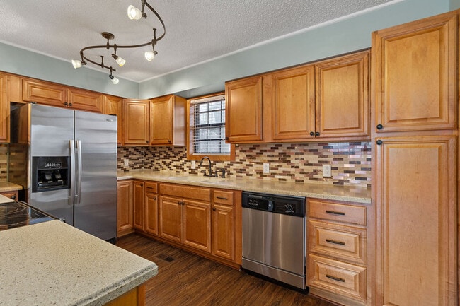 Foto del edificio - 618 E Johnston St