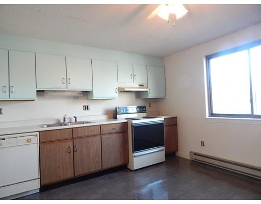 Building Photo - 109 Maple St