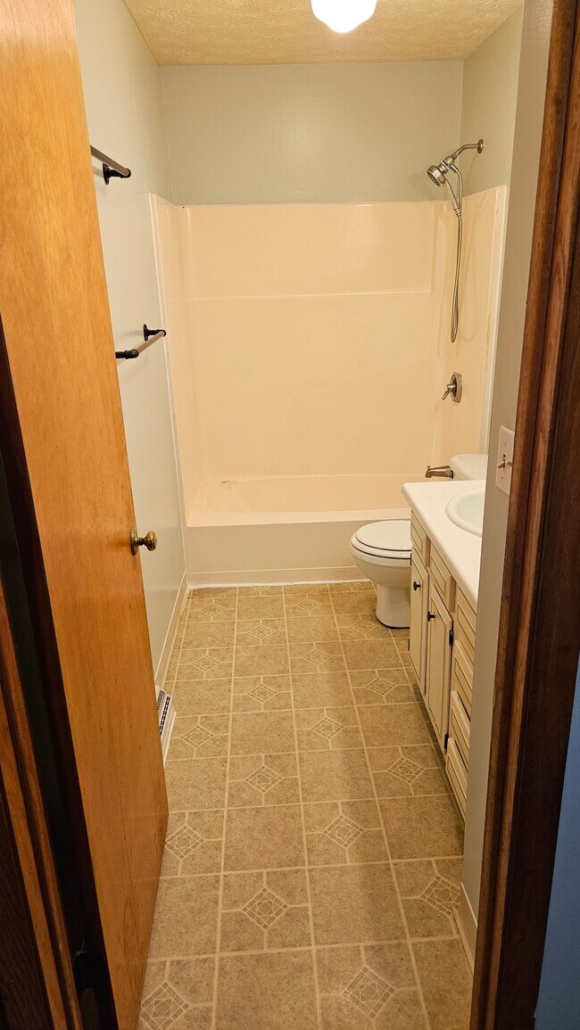 Foto del edificio - 4852 Alexander Rd