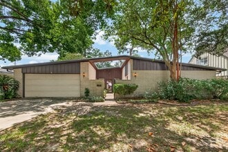 Building Photo - 10039 Warwana Rd