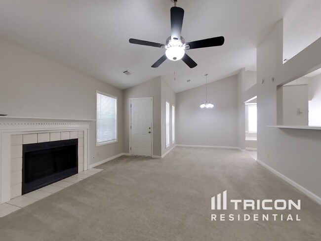 Building Photo - 1020 Braddock Cir
