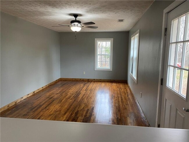 Building Photo - 2629 Carl Dr