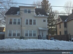 Building Photo - 250 Bassett St