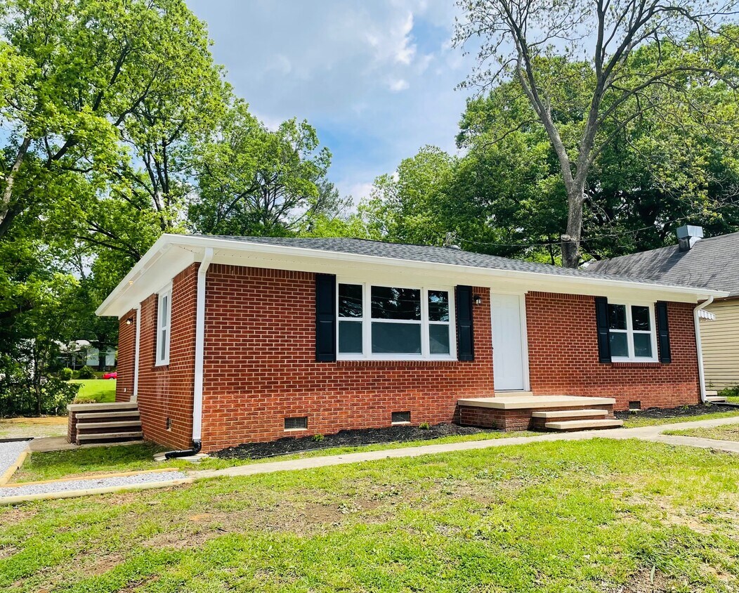 227 Talbot St, Jackson, TN 38301 House Rental in Jackson, TN