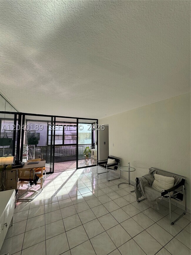 Foto del edificio - 2539 S Bayshore Dr