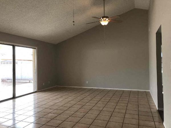 Foto del edificio - 9015 N 57th Ave