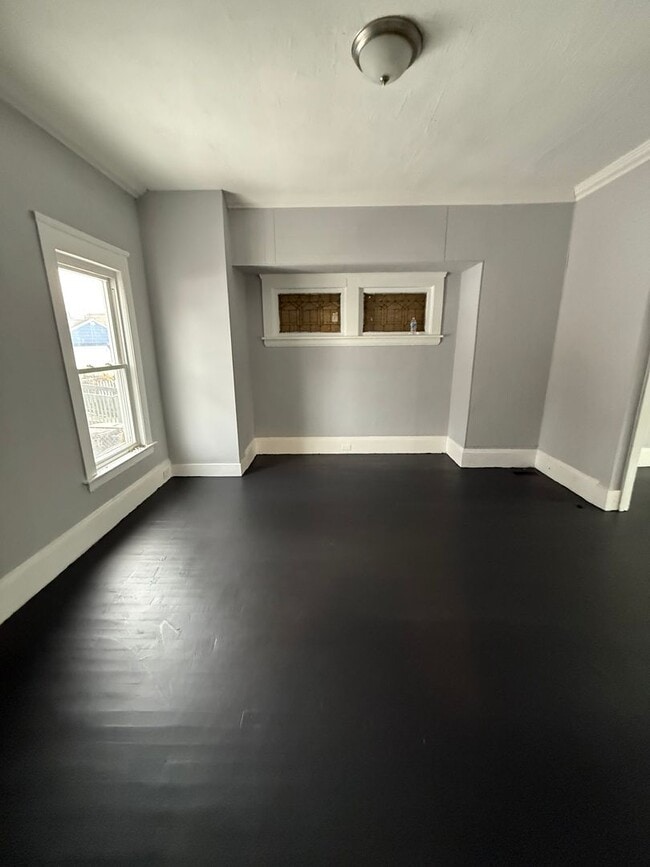 Building Photo - Warner Road 4 Bed Single