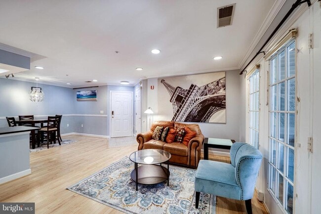 Building Photo - 6603 Thackwell Way