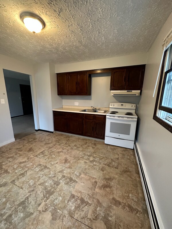 270 Washington Blvd Unit 6, Youngstown, OH 44512 Room for Rent in Youngstown, OH