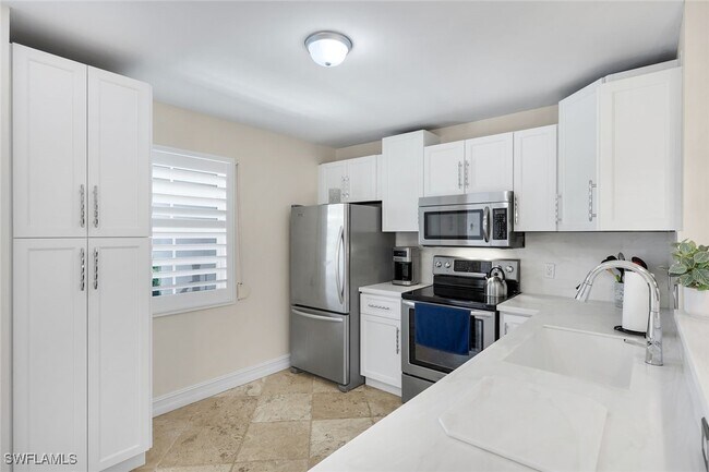 Foto del edificio - 4200 Belair Ln