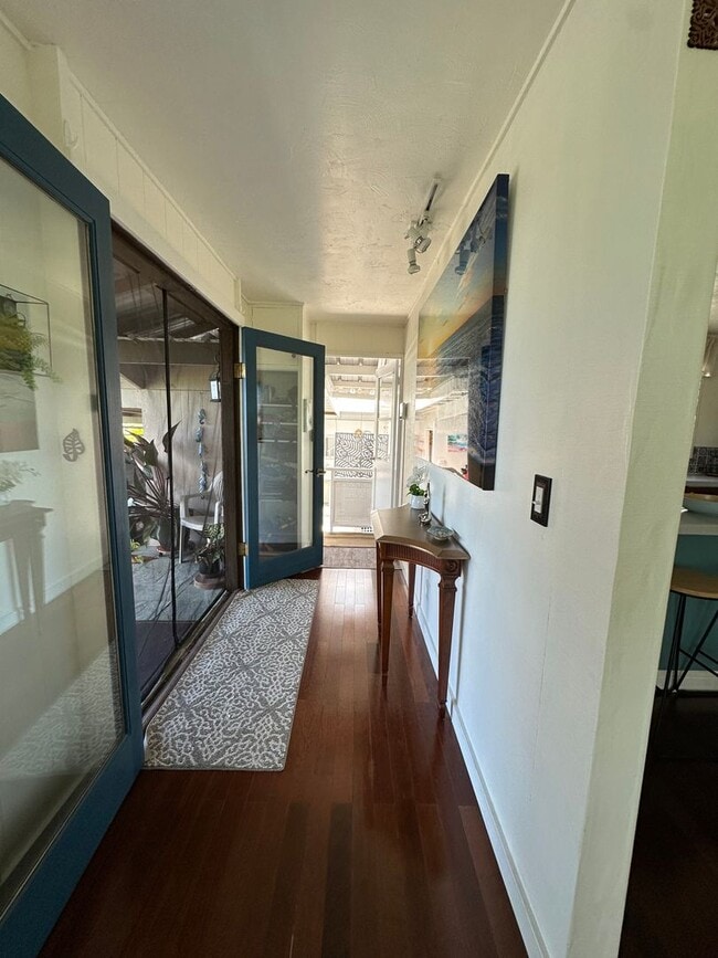 Building Photo - 2BR/2BA House fully furnished with view