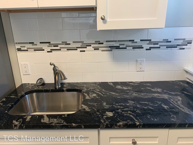 Foto del edificio - 3 br, 1 bath House - 2250 E. Monmouth St.