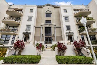 Building Photo - 1650 Galiano St