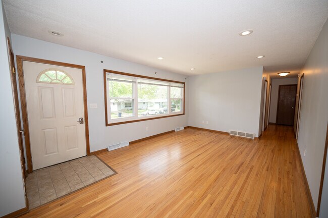 Building Photo - 2418 23rd Ave NW