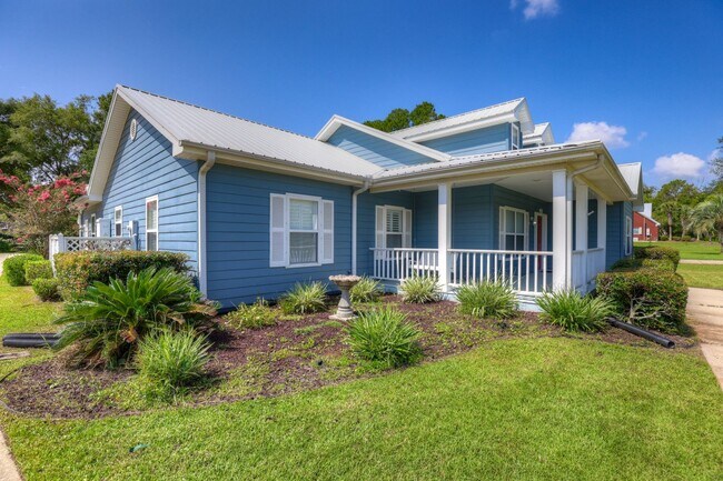 Foto del edificio - PRICE DROP! INCLUDES BOAT LIFE- A $700 VAL...