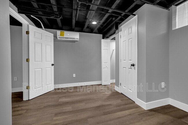 Foto del edificio - 339 E 25th St