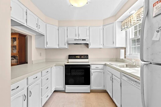 Building Photo - 6 Windmill Bog Way