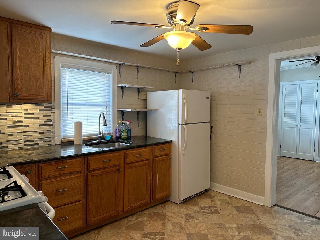 310 Ash St, Delanco, NJ 08075 House Rental in Delanco, NJ