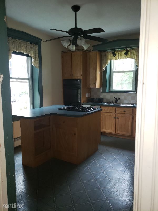 Building Photo - 3 br, 1.5 bath House - 206 N. George St