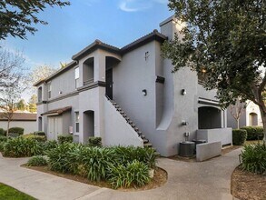 Building Photo - 5201 Laguna Oaks Dr