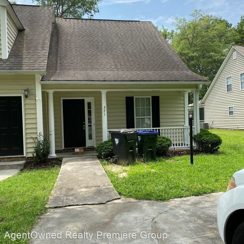 Primary Photo - 3 br, 2 bath House - 371 Springview Ln