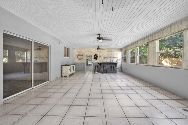 Foto del edificio - 15225 SW 235th St