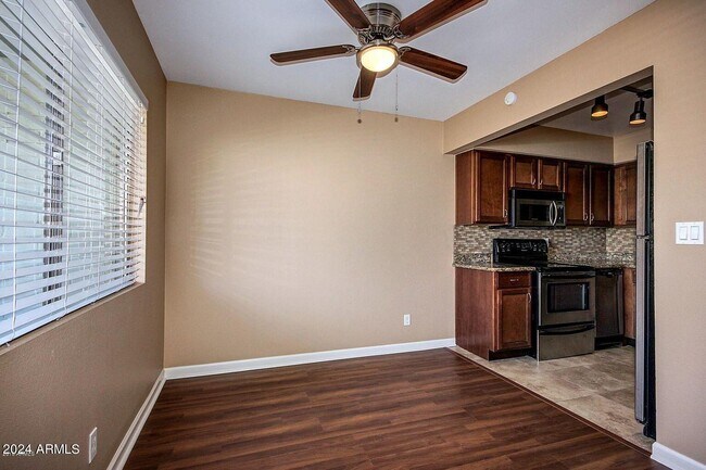 Foto del edificio - 1702 W Tuckey Ln