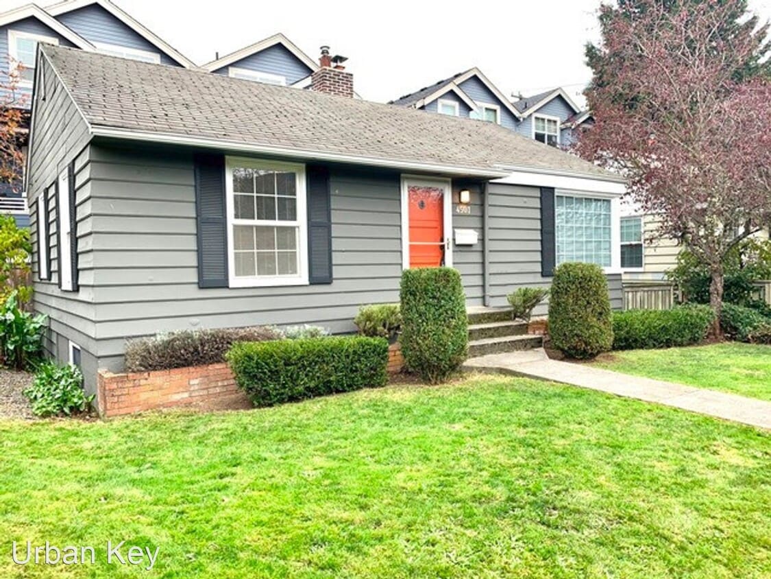 Primary Photo - 2 br, 1 bath House - 4507 40th Ave SW