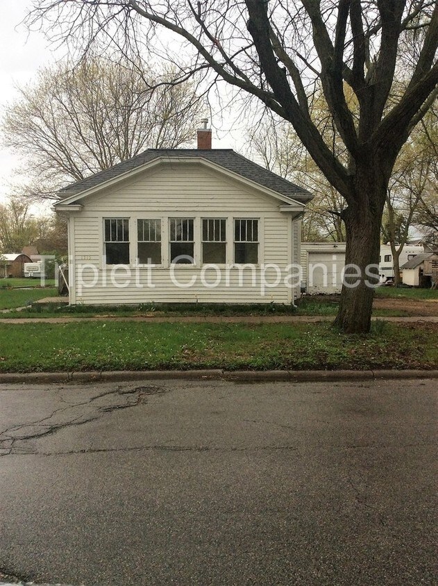 Primary Photo - 1715 Carroll St