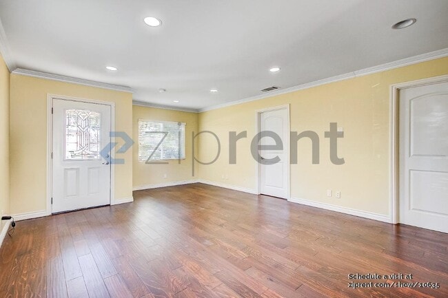 Building Photo - 4619 165th St