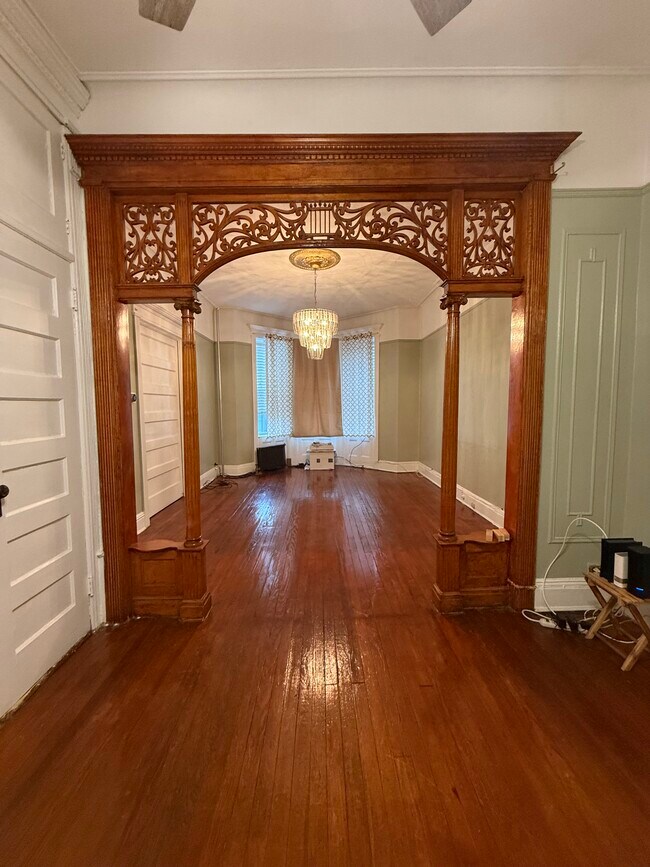 Sala de estar - 650 54th St