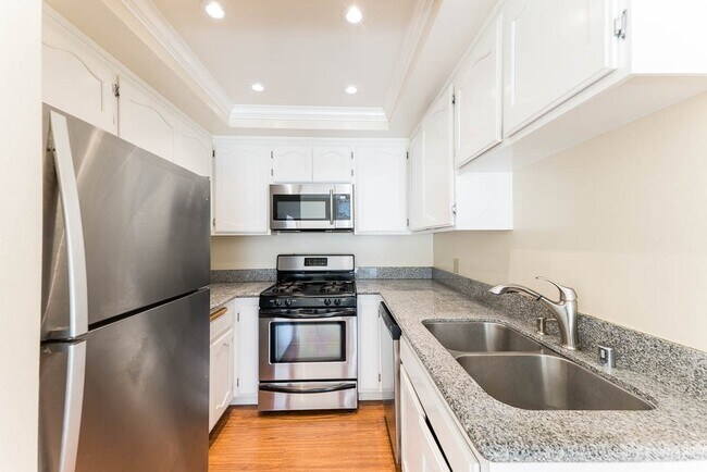 Kitchen - 18620 Burbank Blvd
