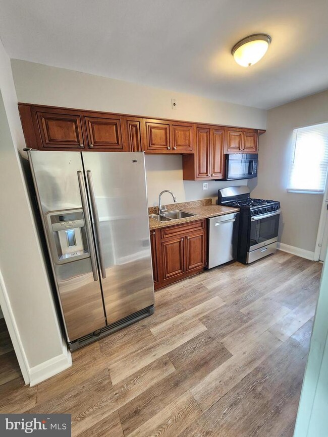 Building Photo - 444 S Chapel Gate Ln