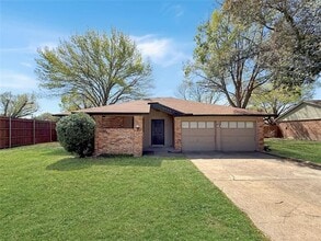 Building Photo - 10205 Lone Pine Ln