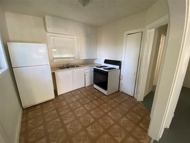 Building Photo - 109 Bryan St